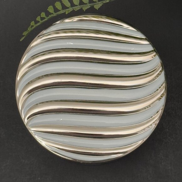 BBW Fresh Sparkling Snow Bath & Body Works 3 Wick Candle - Picture 8 of 10